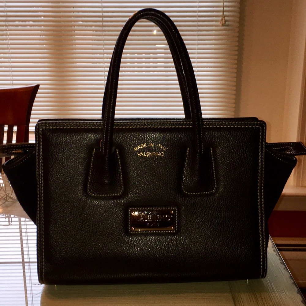 FINAL PRICE! 🎊 Mario Valentino Handbag
